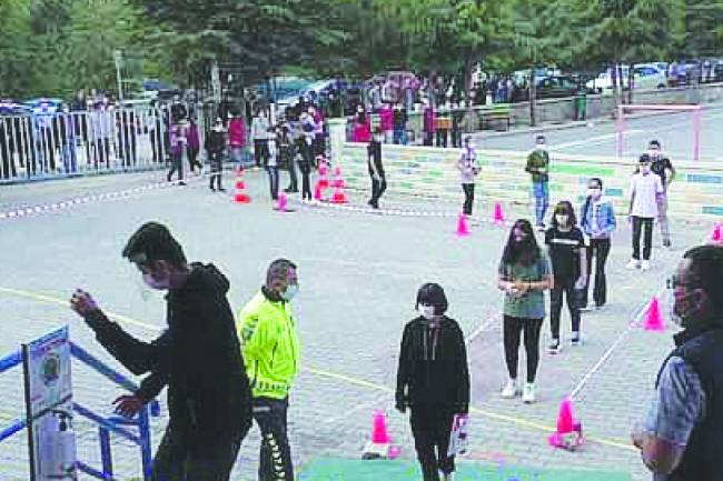 Beyşehir’de LGS’ye 8. Sınıf öğrencisi bin 557 öğrenci sınava girdi