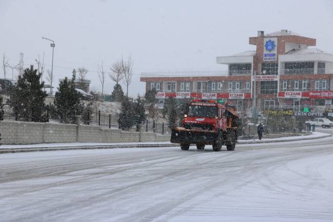 Belediye Kar Yağışına Karşı Teyakkuzda  