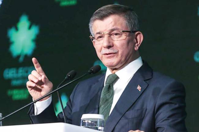 Beyşehir’de konuşan Gelecek Partisi Genel Başkanı Ahmet Davutoğlu: ‘Yakınlarımızı, Damadımızı Bakan yapmadık.’