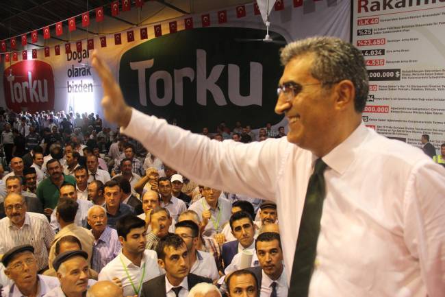 “KÜÇÜK İŞLETMELERİN AYAKTA KALABİLMESİNİN TEK YOLU KOOPERATİF İŞ MODELİDİR”