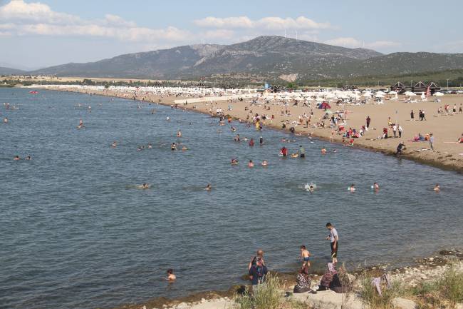 Karaburun, Akdeniz sahilleri gibi