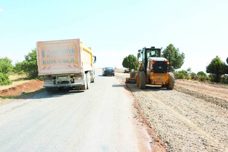 Karaali Yolunda Çalışmalar Sürüyor