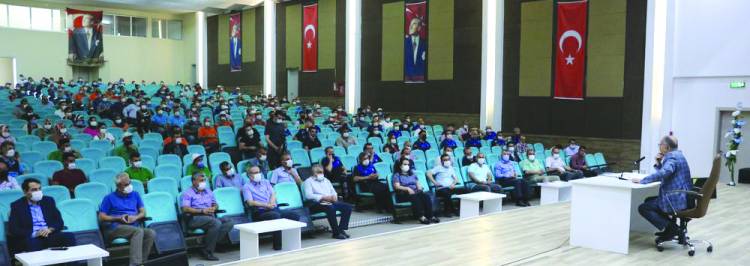 Belediye personeli ile bir araya gelen Başkan Bayındır, ‘ALLAH, MİLLET GÖRÜR DİYECEĞİZ’